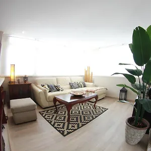 carihuela-etnic-apartment-torremolinos.hotelsinnerja.org/